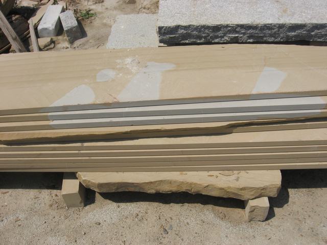 Double color sandstone slab