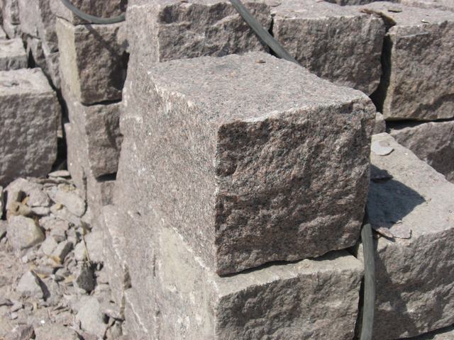 G354 cube paver, Red granite cube